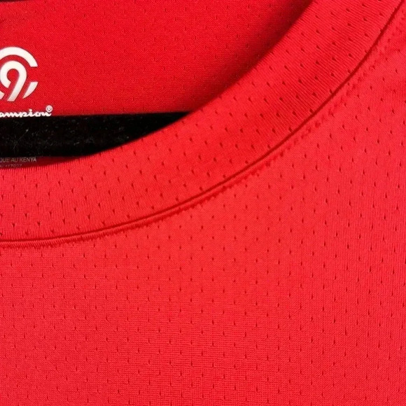 RED CHAMPION SORT TOP SZ L NWT SHORT SLEEVES SLIM FIT DUO DRY BREATHABLE STRETCH - Picture 3 of 8